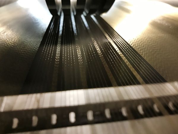 Kyocera_Close_up_of_a_multi_wire_sawing_system_web.jpg